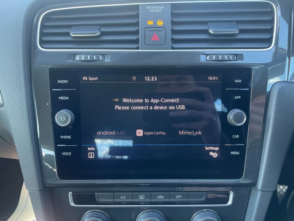 Used Volkswagen Golf 2018 for sale - 78082523: Photo 22