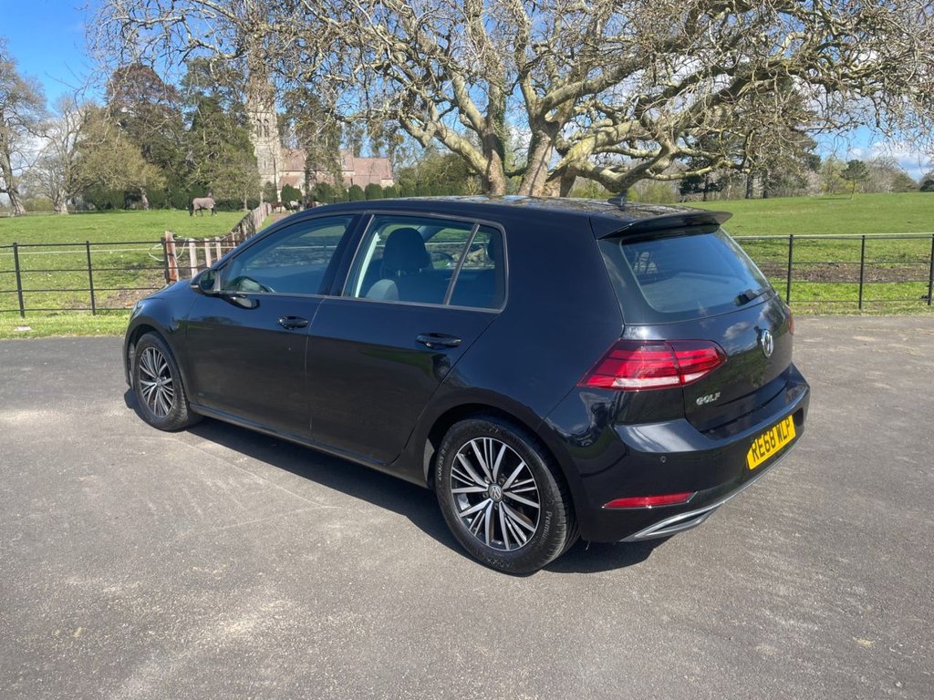 Used Volkswagen Golf 2018 for sale - 78082523: Photo 3
