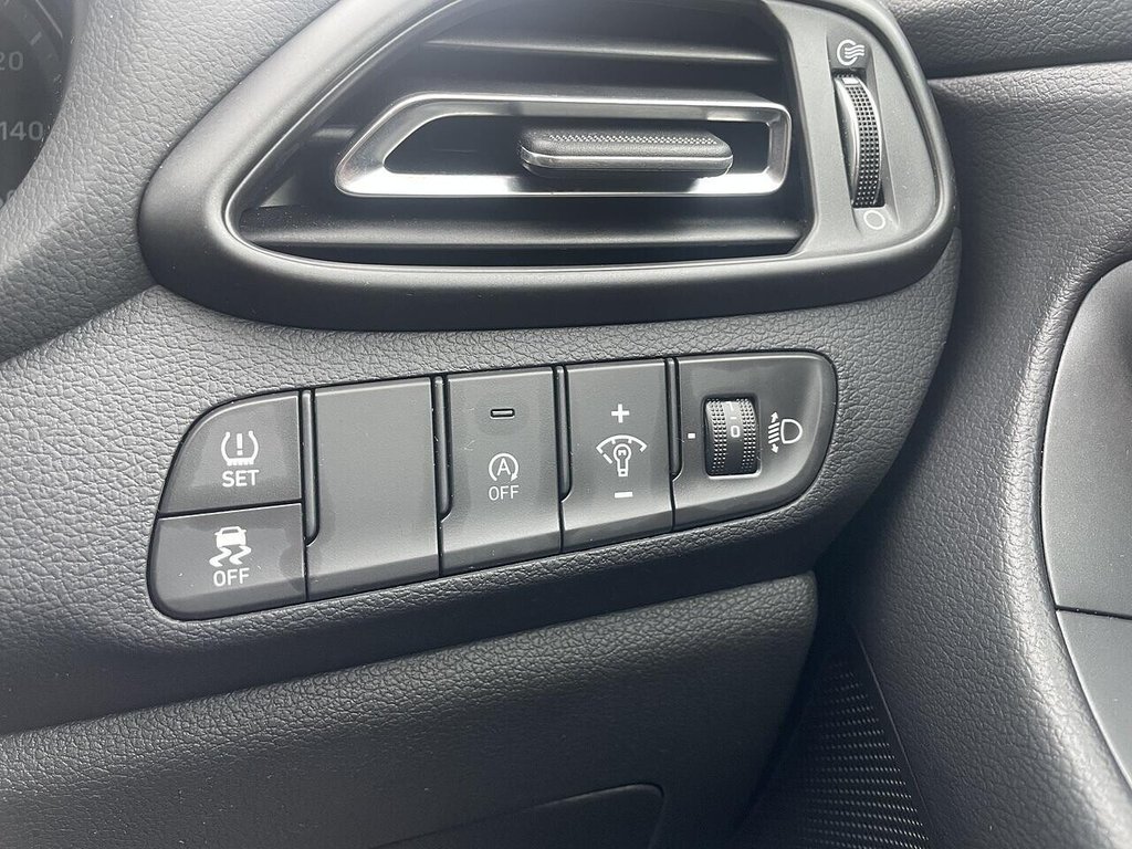 Used Hyundai i30 2023 for sale - 77945369: Photo 15