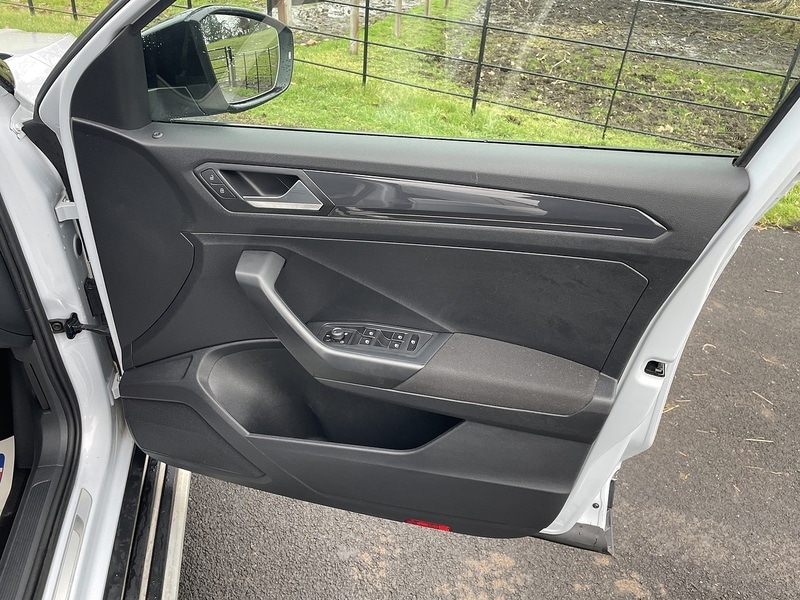 Used Volkswagen T-Roc 2018 for sale - 77409152: Photo 10