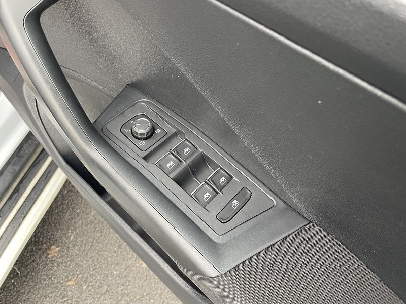 Used Volkswagen T-Roc 2018 for sale - 77409152: Photo 11