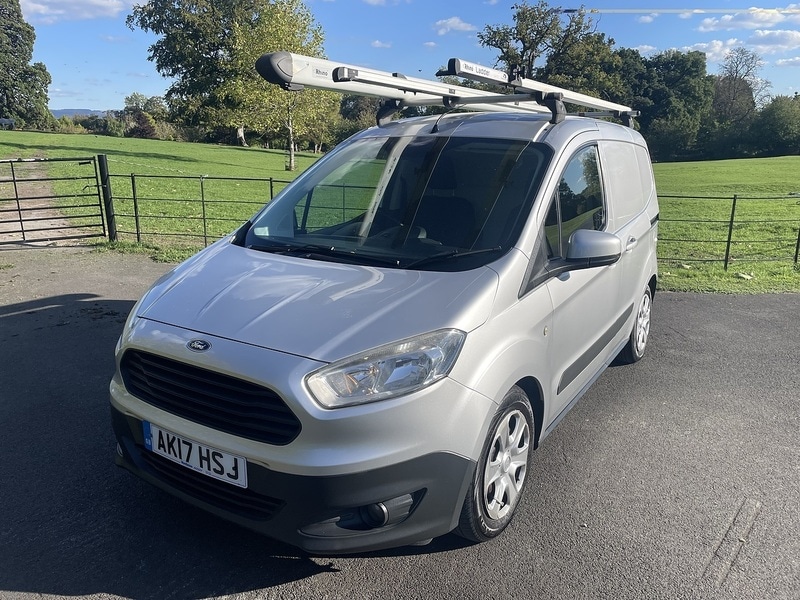 Used Ford Transit Courier 2017 for sale - 76565374: Photo 1