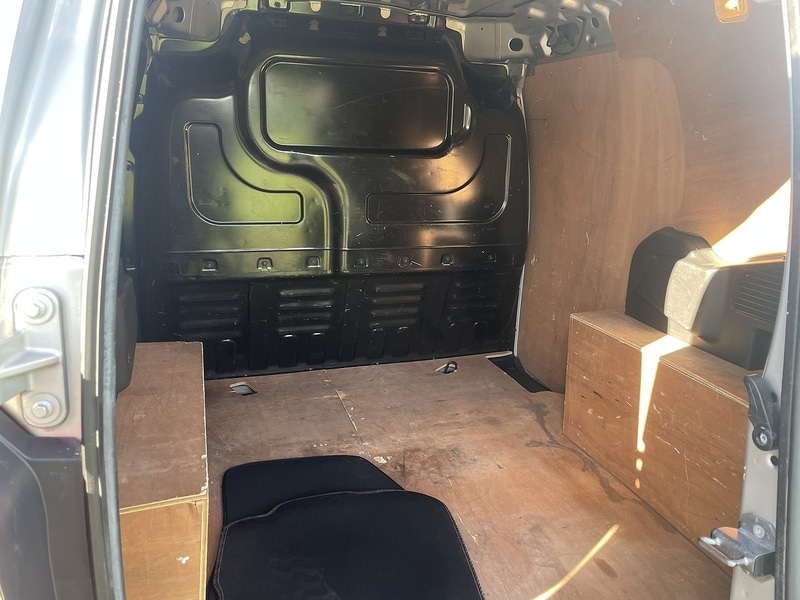Used Ford Transit Courier 2017 for sale - 76565374: Photo 11