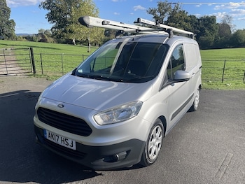 Used Ford Transit Courier 2017 for sale - 76565374: Photo