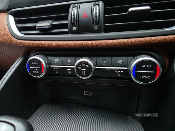 Used Alfa Romeo Giulia 2017 for sale - 78215390: Photo 12