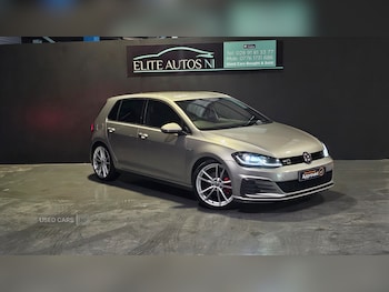 Used Volkswagen Golf 2018 for sale - 76500438: Photo