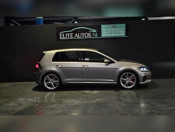 Used Volkswagen Golf 2018 for sale - 76500438: Photo
