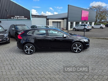 Used Volvo V40 2017 for sale - 78232394: Photo