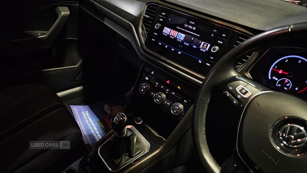 Used Volkswagen T-Roc 2019 for sale - 76585858: Photo 12