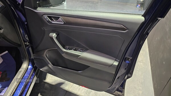 Used Volkswagen T-Roc 2019 for sale - 76585858: Photo 13