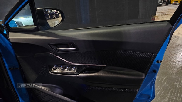 Used Toyota C-HR 2018 for sale - 77204480: Photo 13