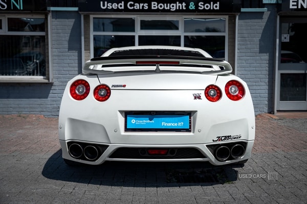 Used Nissan GT-R 2011 for sale - 73895936: Photo 2