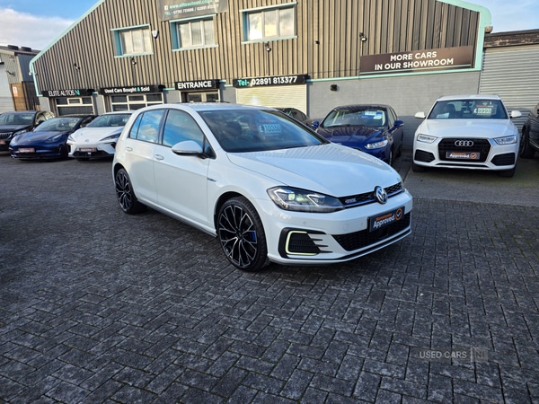 Used Volkswagen Golf 2017 for sale - 77884101: Photo 1