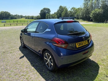 Used Peugeot 208 2016 for sale - 79094795: Photo
