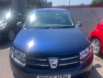 Used Dacia Sandero 2015 for sale - 79210075: Photo