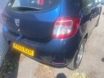 Used Dacia Sandero 2015 for sale - 79210075: Photo