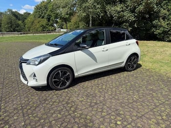 Used Toyota Yaris 2016 for sale - 79573902: Photo