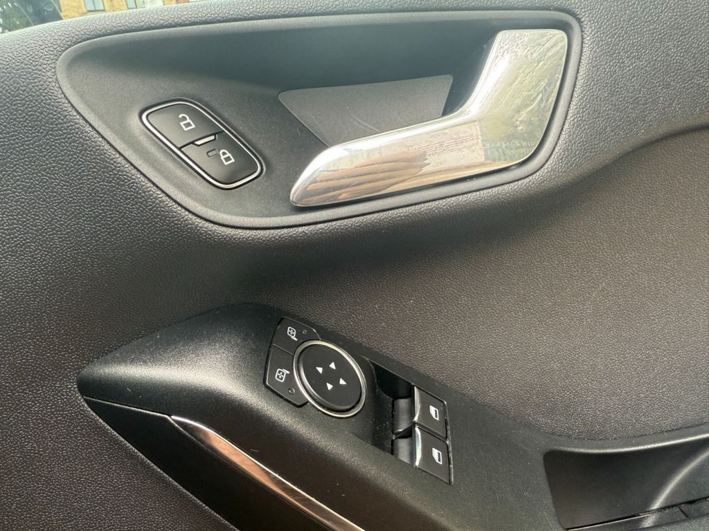 Used Ford Fiesta 2018 for sale - 76364117: Photo 28