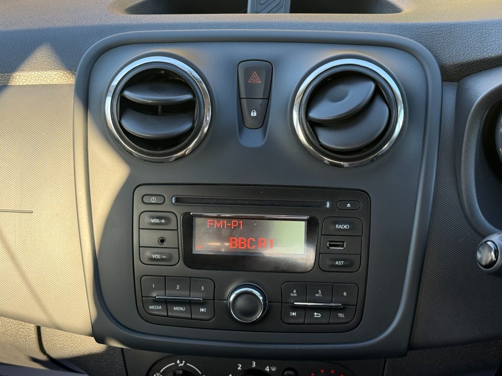 Used Dacia Sandero 2015 for sale - 77254400: Photo 15