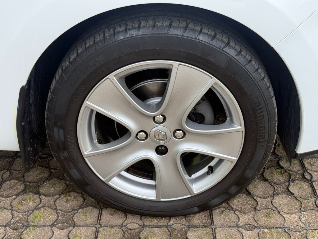 Used Renault Clio 2016 for sale - 78200875: Photo 27