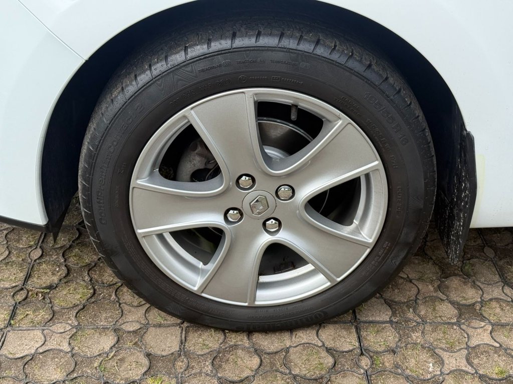 Used Renault Clio 2016 for sale - 78200875: Photo 28