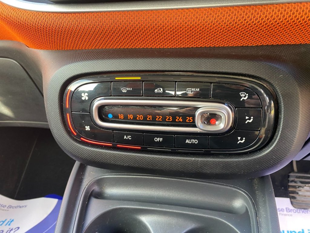 Used smart fortwo 2015 for sale - 77254389: Photo 19