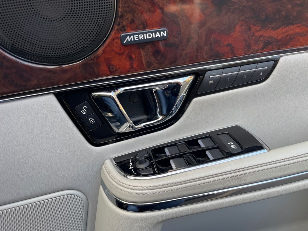 Used Jaguar XJ 2015 for sale - 77498728: Photo 20