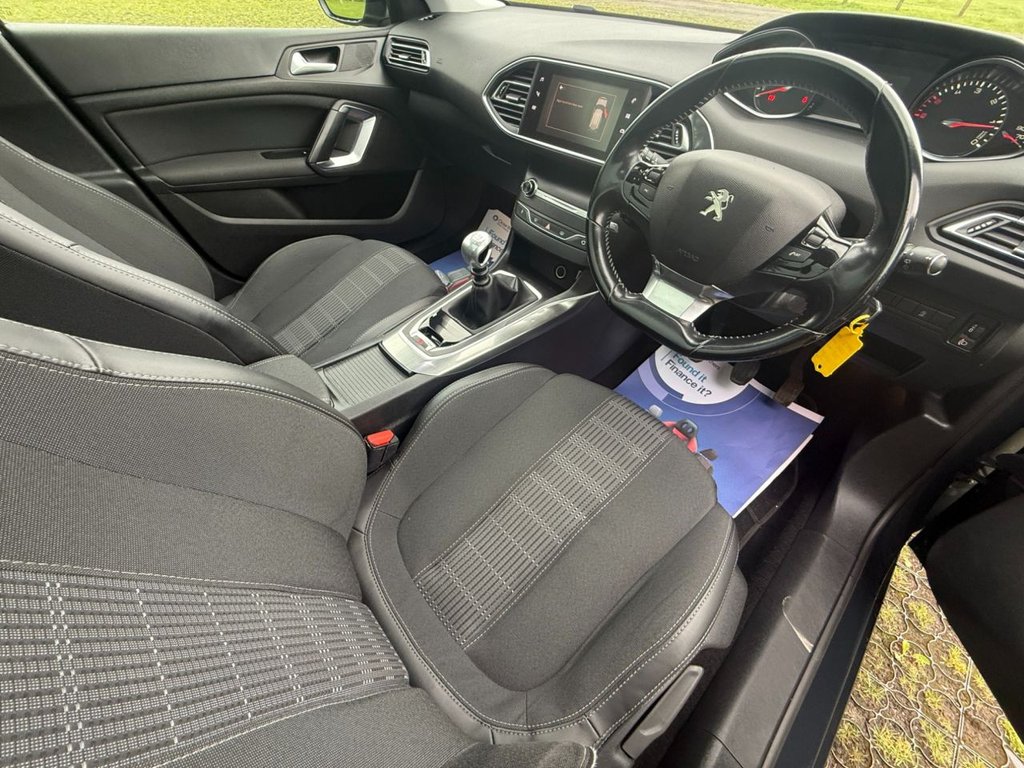 Used Peugeot 308 2018 for sale - 76364116: Photo 10