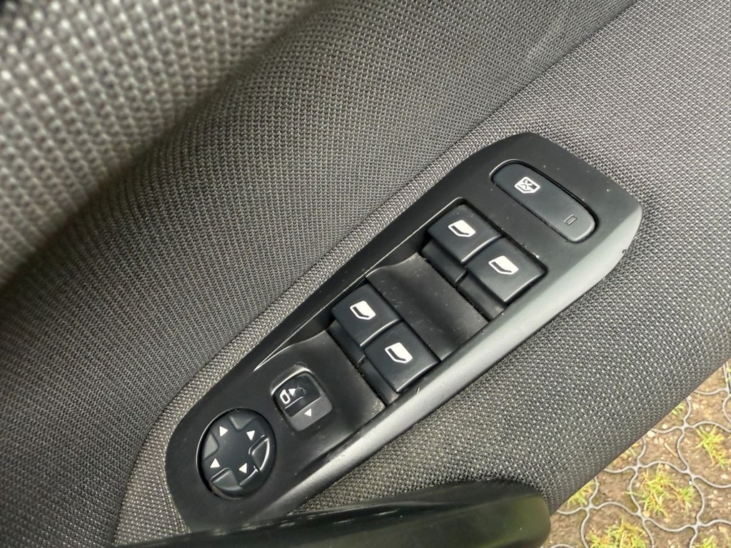Used Peugeot 308 2018 for sale - 76364116: Photo 26