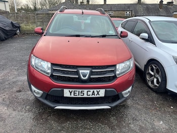 Used Dacia Sandero Stepway 2015 for sale - 77384644: Photo