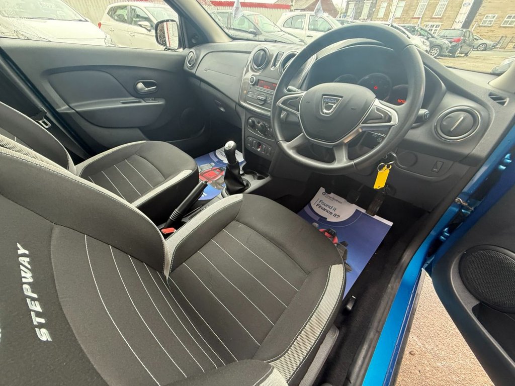 Used Dacia Sandero Stepway 2017 for sale - 76364127: Photo 12