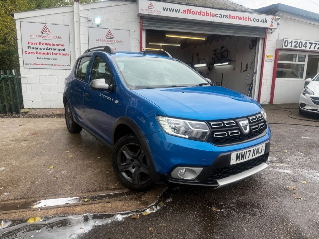 Used Dacia Sandero Stepway 2017 for sale - 76364127: Photo 2