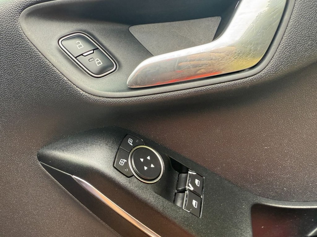 Used Ford Fiesta 2018 for sale - 76364136: Photo 27