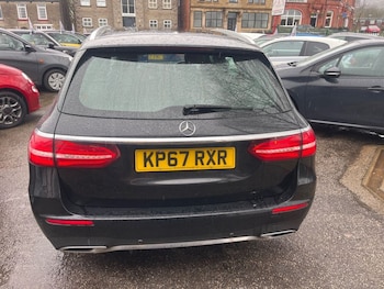 Used Mercedes-Benz E Class 2017 for sale - 77891220: Photo