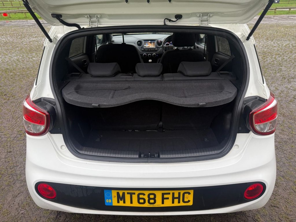 Used Hyundai i10 2018 for sale - 77254397: Photo 11