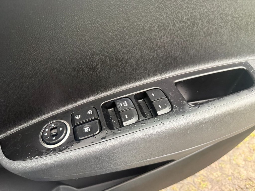 Used Hyundai i10 2018 for sale - 77254397: Photo 25