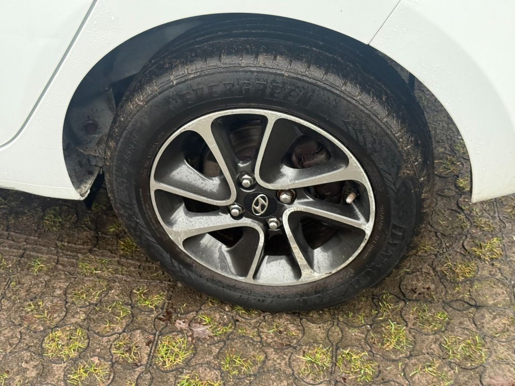 Used Hyundai i10 2018 for sale - 77254397: Photo 30