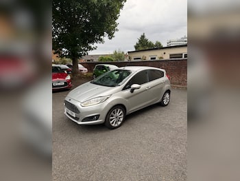 Used Ford Fiesta 2017 for sale - 79697614: Photo