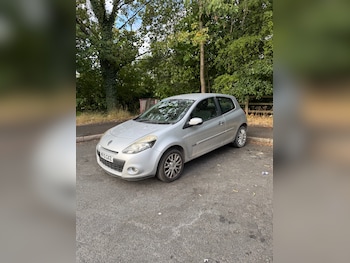 Used Renault Clio 2010 for sale - 79451718: Photo