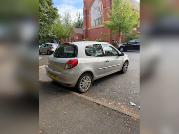 Used Renault Clio 2010 for sale - 79451718: Photo