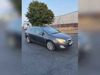Used Vauxhall Astra 2011 for sale - 79374911: Photo