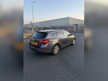Used Vauxhall Astra 2011 for sale - 79374911: Photo