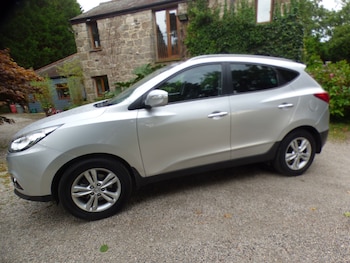2013 (13) - 1.7 CRDi Premium 5dr 2WD