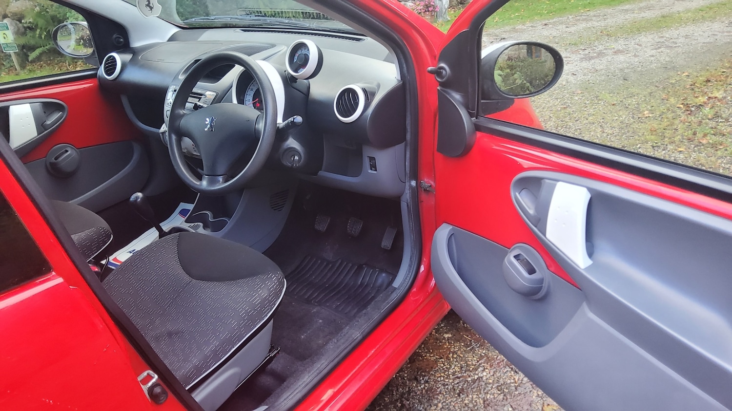 Used Peugeot 107 2012 for sale - 76626723: Photo 10