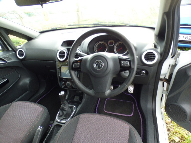 Used Vauxhall Corsa 2013 for sale - 78175461: Photo 2