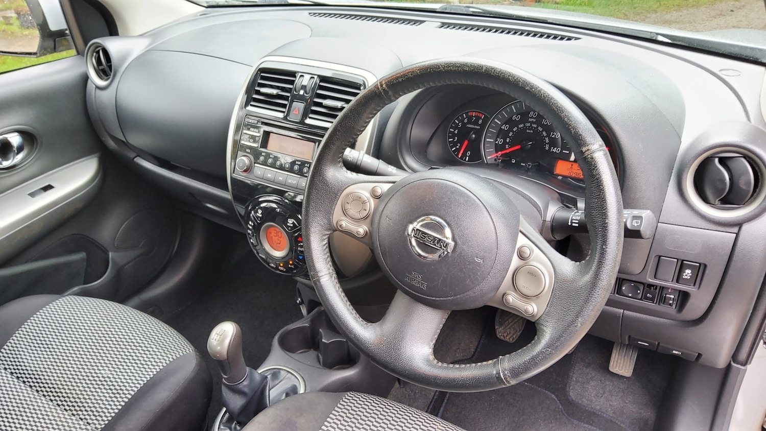 Used Nissan Micra 2017 for sale - 77640312: Photo 2