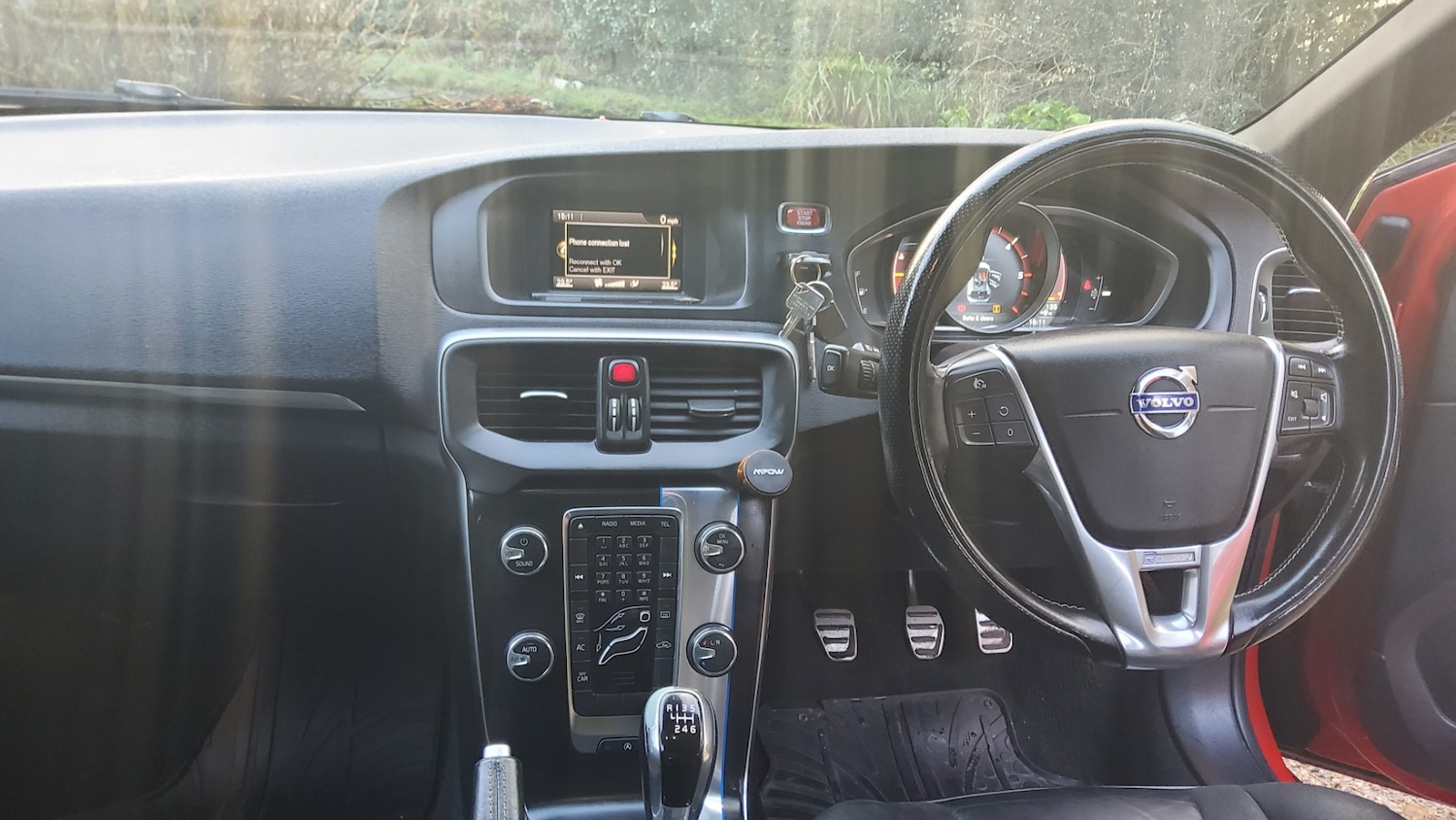 Used Volvo V40 2015 for sale - 77240776: Photo 2