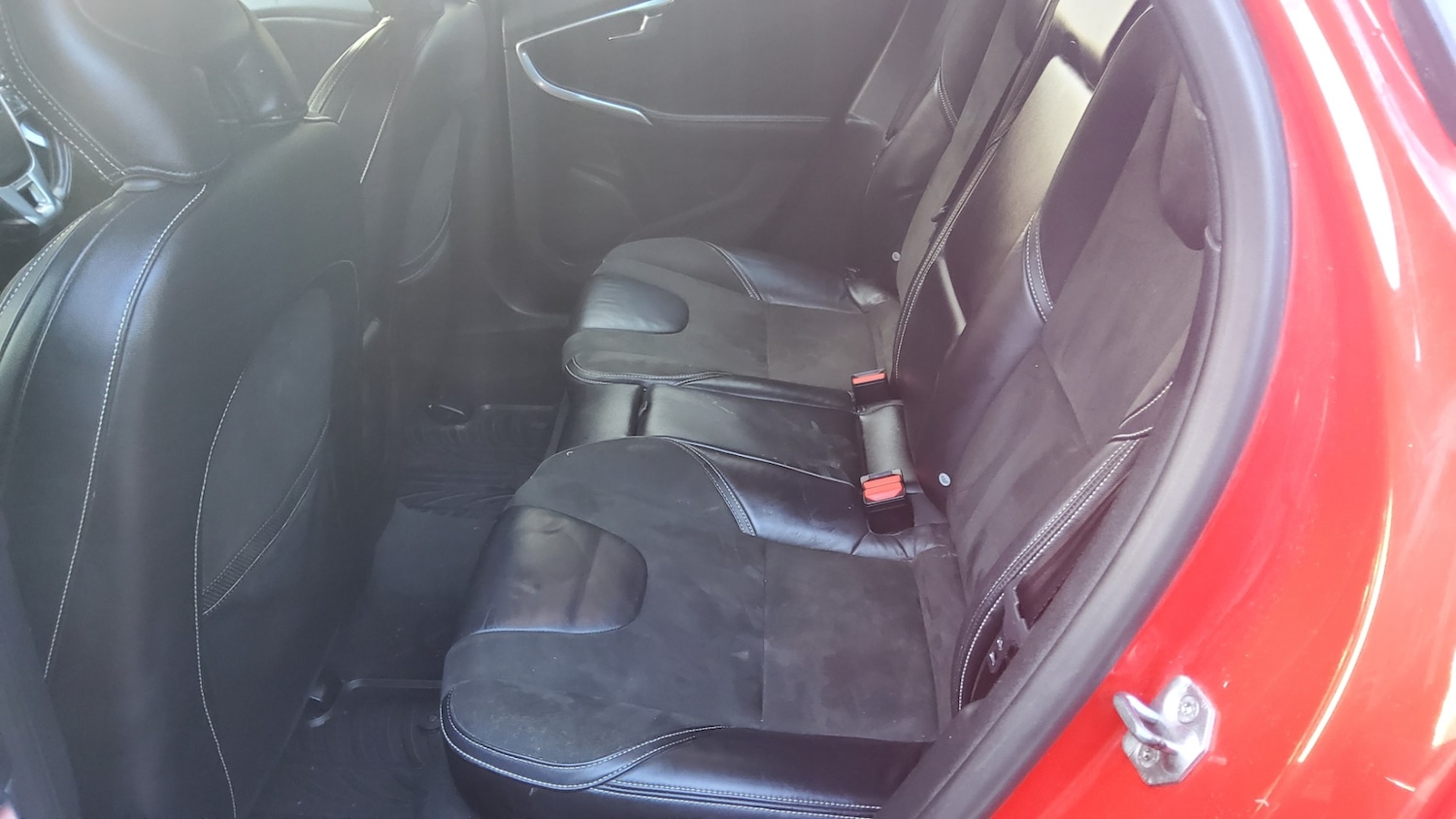 Used Volvo V40 2015 for sale - 77240776: Photo 5