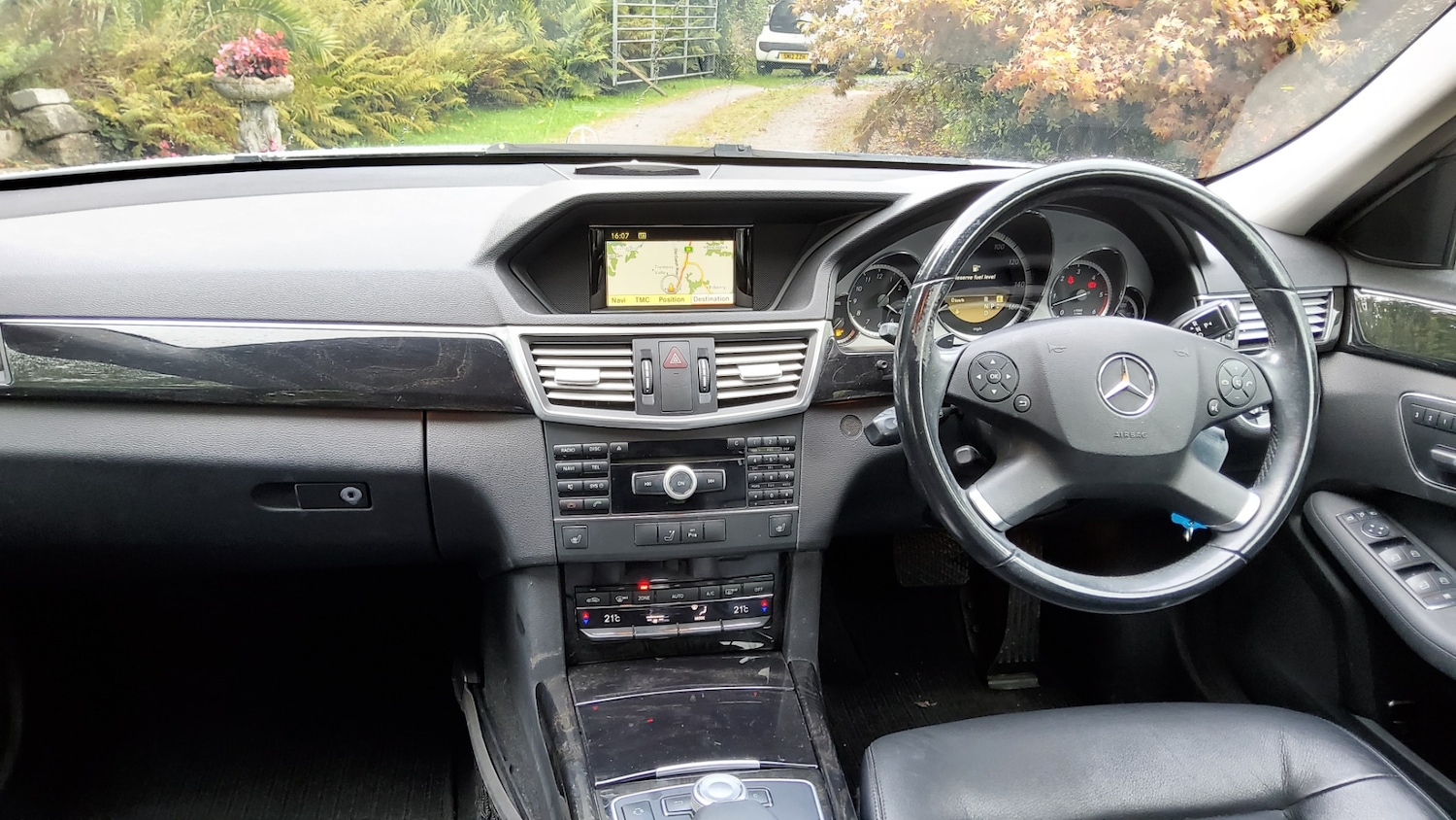 Used Mercedes-Benz E Class 2011 for sale - 75891629: Photo 13