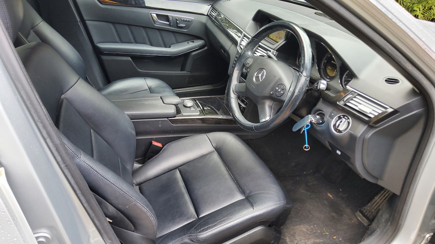 Used Mercedes-Benz E Class 2011 for sale - 75891629: Photo 2